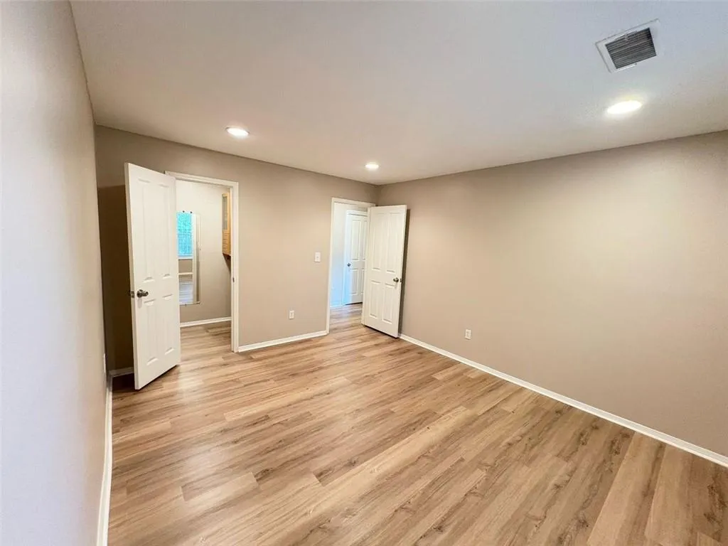 1304 Natchez Trace, Atlanta, Georgia 30350, 2 Bedrooms Bedrooms, ,1 BathroomBathrooms,Residential,For Sale,1304 Natchez Trace,7630427