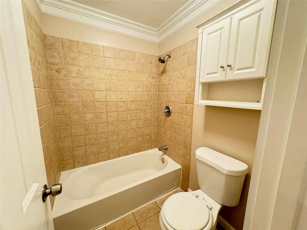 1304 Natchez Trace, Atlanta, Georgia 30350, 2 Bedrooms Bedrooms, ,1 BathroomBathrooms,Residential,For Sale,1304 Natchez Trace,7630427