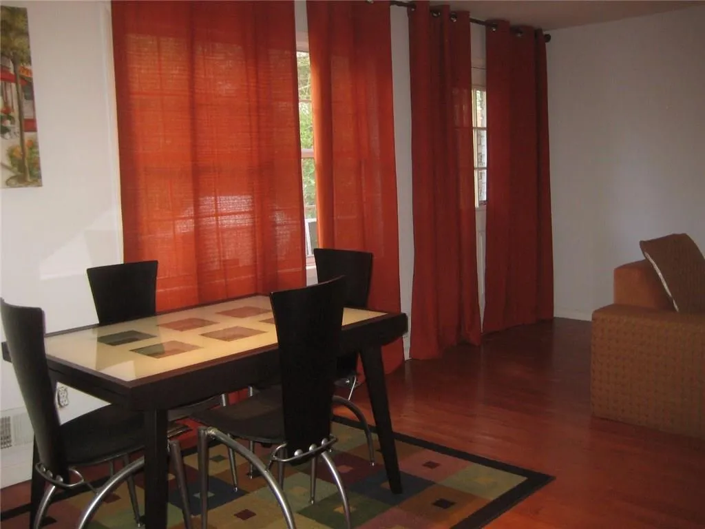 5375 Roswell Road Unit A3, Atlanta, Georgia 30342, 1 Bedroom Bedrooms, ,1 BathroomBathrooms,Residential,Sold,5375 Roswell Road Unit A3,5674245