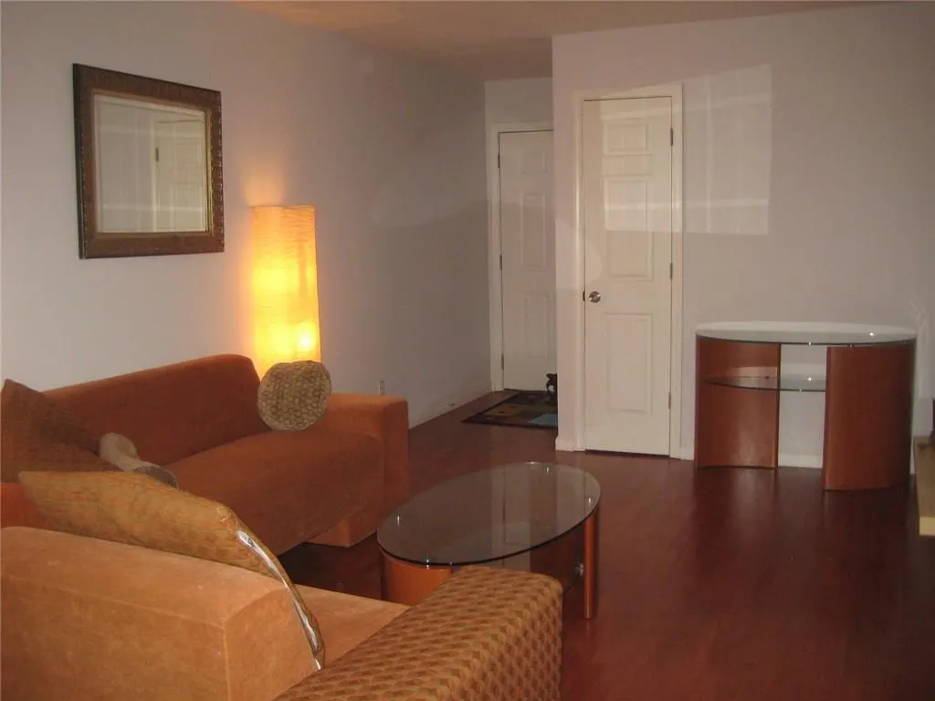 5375 Roswell Road Unit A3, Atlanta, Georgia 30342, 1 Bedroom Bedrooms, ,1 BathroomBathrooms,Residential,Sold,5375 Roswell Road Unit A3,5674245