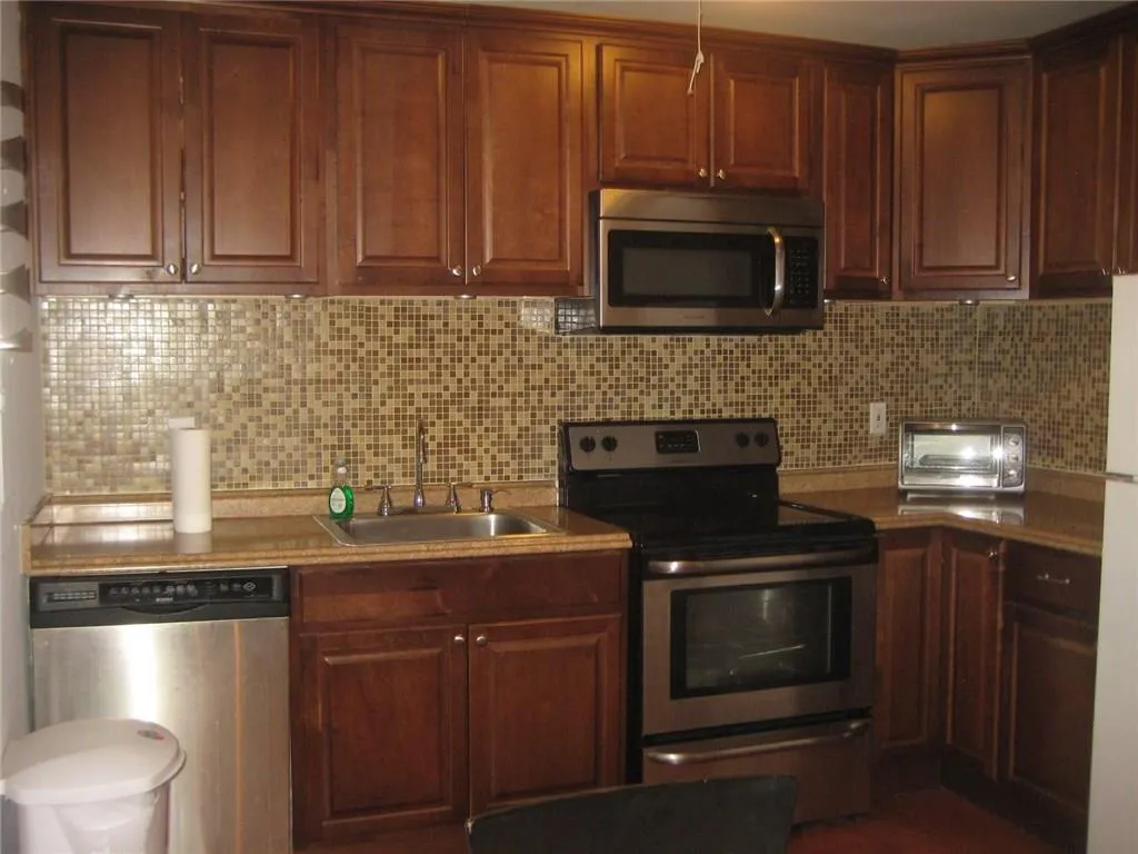 5375 Roswell Road Unit A3, Atlanta, Georgia 30342, 1 Bedroom Bedrooms, ,1 BathroomBathrooms,Residential,Sold,5375 Roswell Road Unit A3,5674245