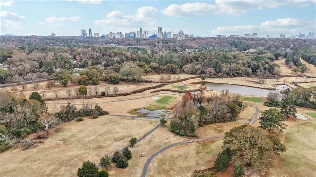 193 Chestnut Circle Ne Unit 38, Atlanta, Georgia 30342, 3 Bedrooms Bedrooms, 0 ,3 BathroomsBathrooms,Residential,For Sale,193 Chestnut Circle Ne Unit 38,7725604