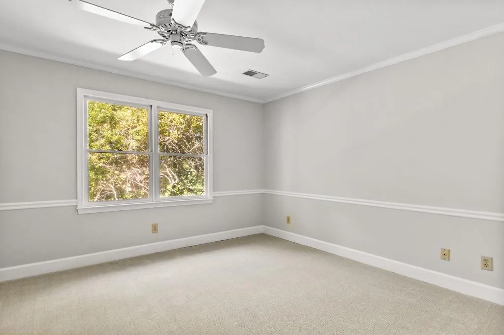 200 Marsh Glen Point, Sandy Springs, Georgia 30328, 5 Bedrooms Bedrooms, ,4 BathroomsBathrooms,Residential,Sold,200 Marsh Glen Point,6951735