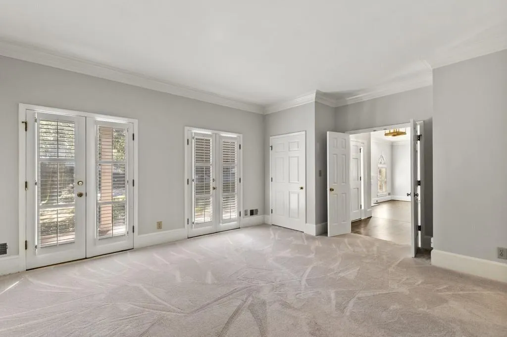 200 Marsh Glen Point, Sandy Springs, Georgia 30328, 5 Bedrooms Bedrooms, ,4 BathroomsBathrooms,Residential,Sold,200 Marsh Glen Point,6951735