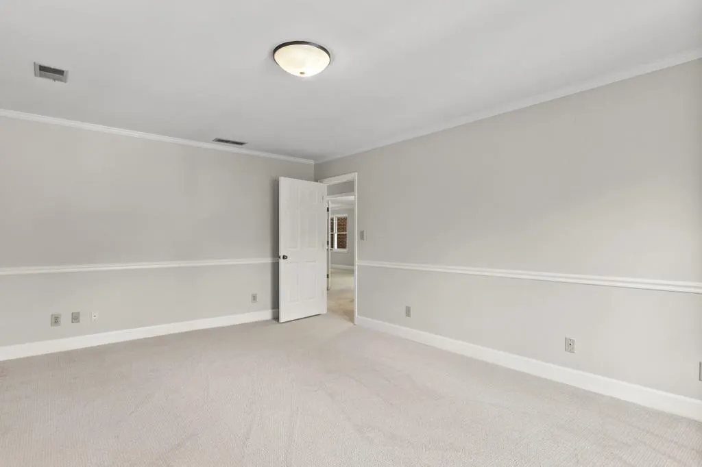 200 Marsh Glen Point, Sandy Springs, Georgia 30328, 5 Bedrooms Bedrooms, ,4 BathroomsBathrooms,Residential,Sold,200 Marsh Glen Point,6951735