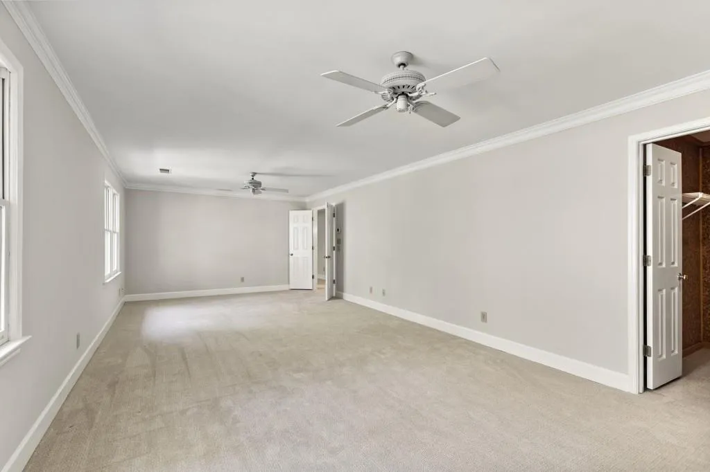200 Marsh Glen Point, Sandy Springs, Georgia 30328, 5 Bedrooms Bedrooms, ,4 BathroomsBathrooms,Residential,Sold,200 Marsh Glen Point,6951735