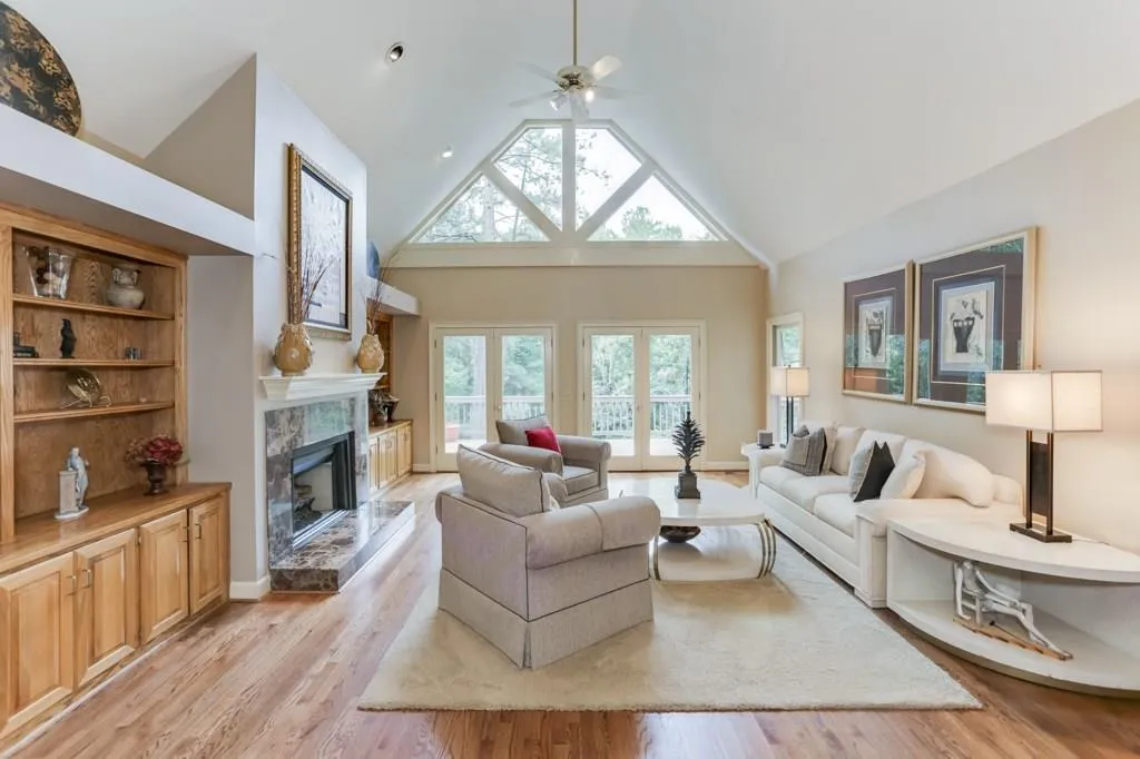 185 Grogans Landing, Sandy Springs, Georgia 30350, 6 Bedrooms Bedrooms, ,4 BathroomsBathrooms,Residential,Sold,185 Grogans Landing,6088493