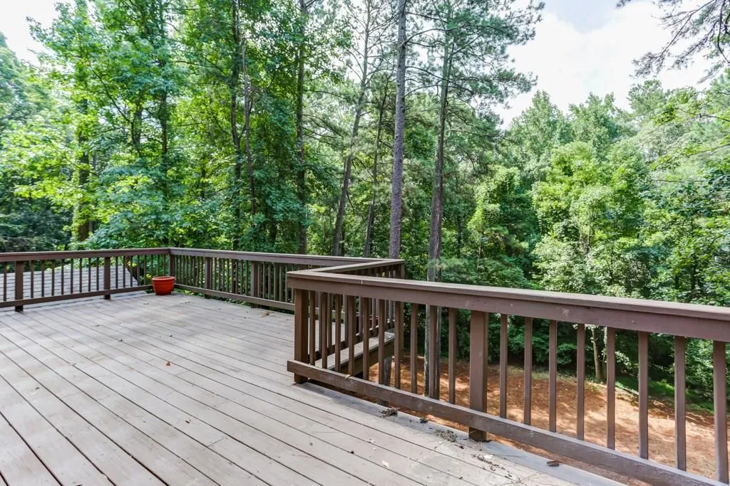 185 Grogans Landing, Sandy Springs, Georgia 30350, 6 Bedrooms Bedrooms, ,4 BathroomsBathrooms,Residential,Sold,185 Grogans Landing,6088493