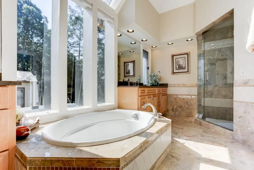 185 Grogans Landing, Sandy Springs, Georgia 30350, 6 Bedrooms Bedrooms, ,4 BathroomsBathrooms,Residential,Sold,185 Grogans Landing,6088493