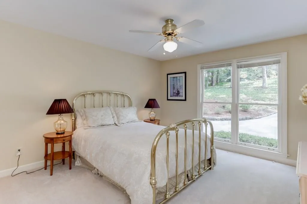 185 Grogans Landing, Sandy Springs, Georgia 30350, 6 Bedrooms Bedrooms, ,4 BathroomsBathrooms,Residential,Sold,185 Grogans Landing,6088493