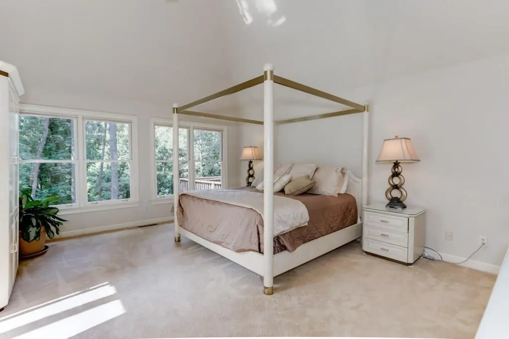 185 Grogans Landing, Sandy Springs, Georgia 30350, 6 Bedrooms Bedrooms, ,4 BathroomsBathrooms,Residential,Sold,185 Grogans Landing,6088493