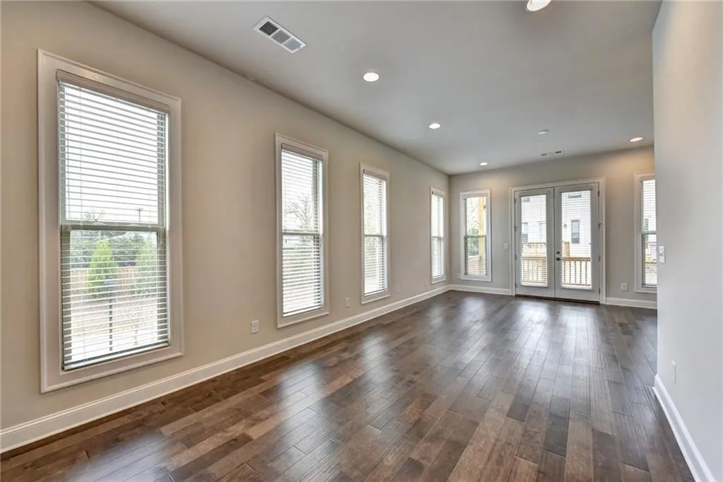 4347 Parkside Place, Atlanta, Georgia 30342, 2 Bedrooms Bedrooms, ,2 BathroomsBathrooms,Residential,Sold,4347 Parkside Place,6084250