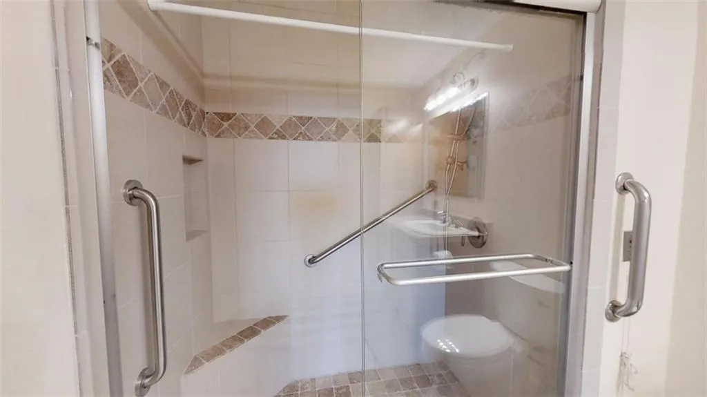 300 Johnson Ferry Road Ne Unit A801, Sandy Springs, Georgia 30328, 1 Bedroom Bedrooms, ,1 BathroomBathrooms,Residential,Sold,300 Johnson Ferry Road Ne Unit A801,7360973