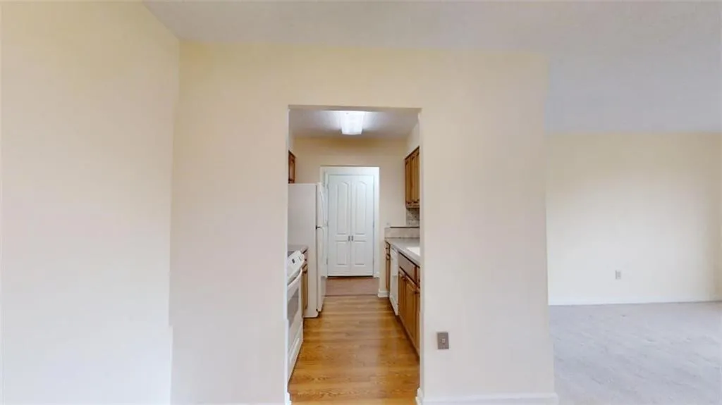 300 Johnson Ferry Road Ne Unit A801, Sandy Springs, Georgia 30328, 1 Bedroom Bedrooms, ,1 BathroomBathrooms,Residential,Sold,300 Johnson Ferry Road Ne Unit A801,7360973