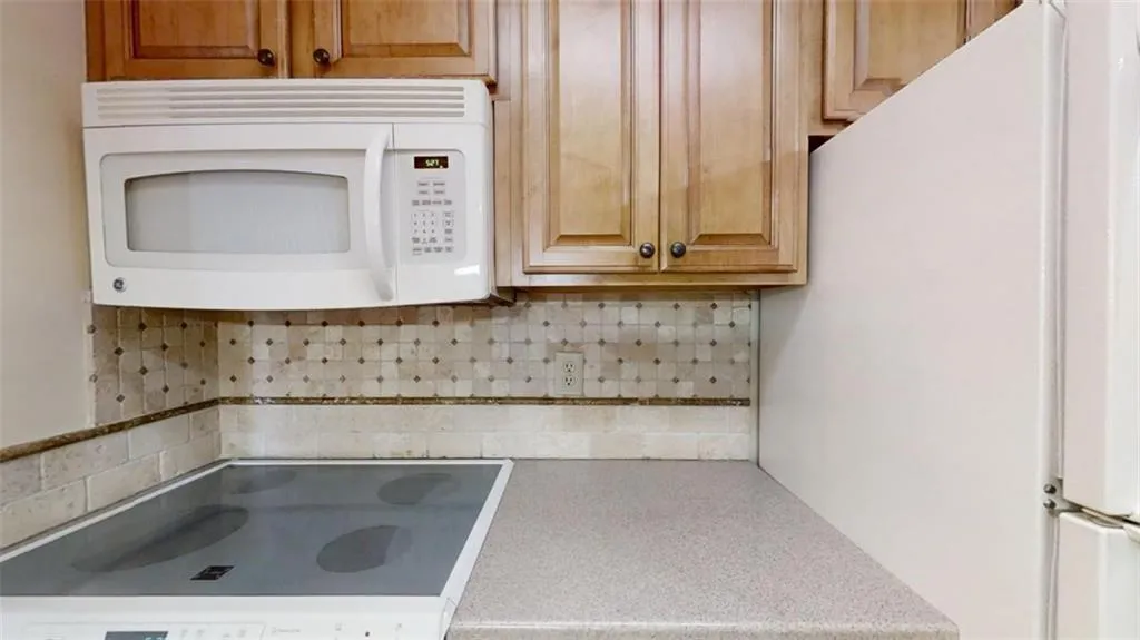 300 Johnson Ferry Road Ne Unit A801, Sandy Springs, Georgia 30328, 1 Bedroom Bedrooms, ,1 BathroomBathrooms,Residential,Sold,300 Johnson Ferry Road Ne Unit A801,7360973