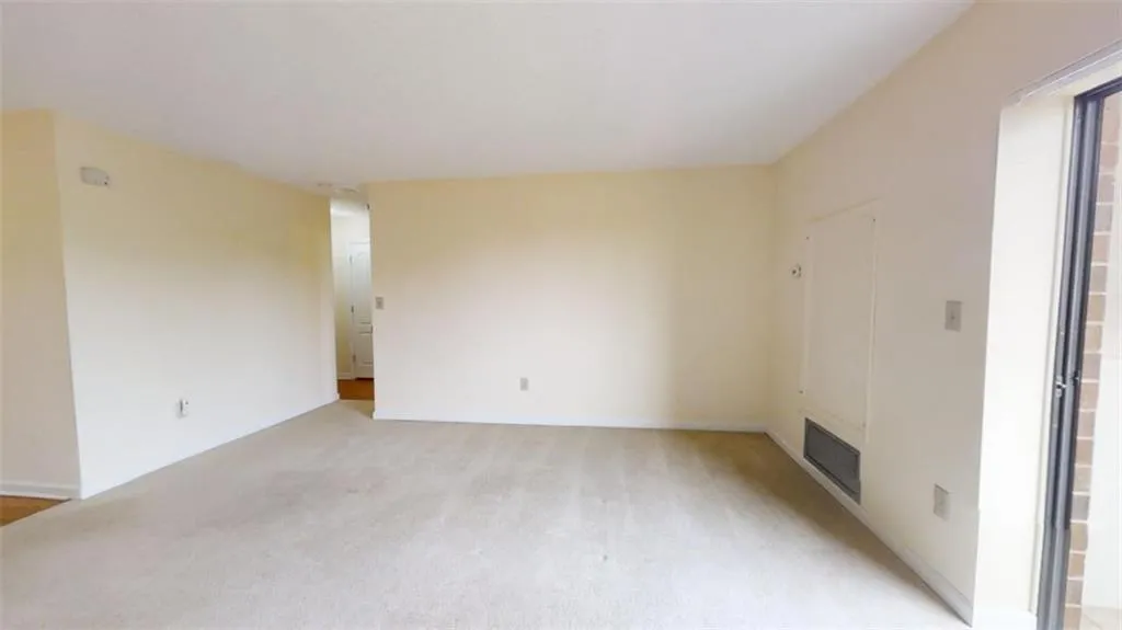 300 Johnson Ferry Road Ne Unit A801, Sandy Springs, Georgia 30328, 1 Bedroom Bedrooms, ,1 BathroomBathrooms,Residential,Sold,300 Johnson Ferry Road Ne Unit A801,7360973