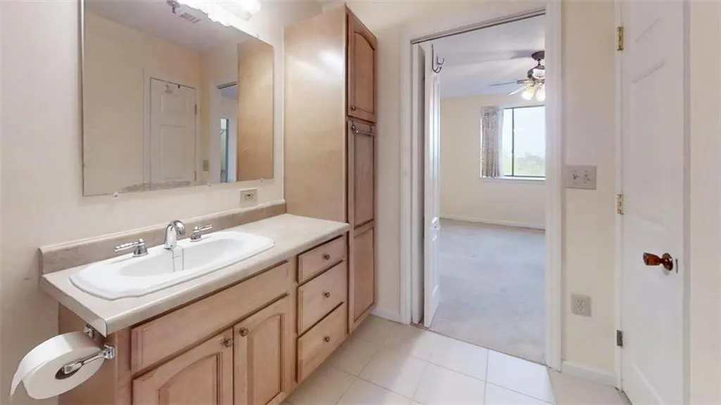 300 Johnson Ferry Road Ne Unit A801, Sandy Springs, Georgia 30328, 1 Bedroom Bedrooms, ,1 BathroomBathrooms,Residential,Sold,300 Johnson Ferry Road Ne Unit A801,7360973