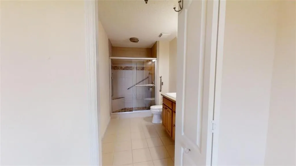 300 Johnson Ferry Road Ne Unit A801, Sandy Springs, Georgia 30328, 1 Bedroom Bedrooms, ,1 BathroomBathrooms,Residential,Sold,300 Johnson Ferry Road Ne Unit A801,7360973