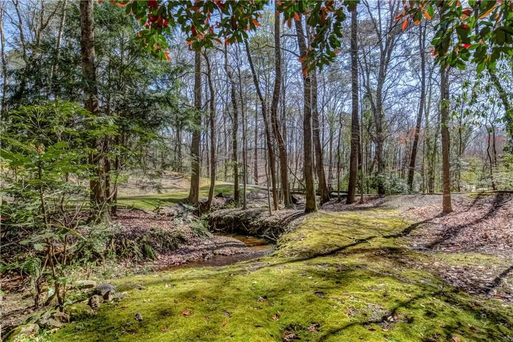 5205 Riverview Road, Atlanta, Georgia 30327, 5 Bedrooms Bedrooms, ,4 BathroomsBathrooms,Residential,Sold,5205 Riverview Road,6529031