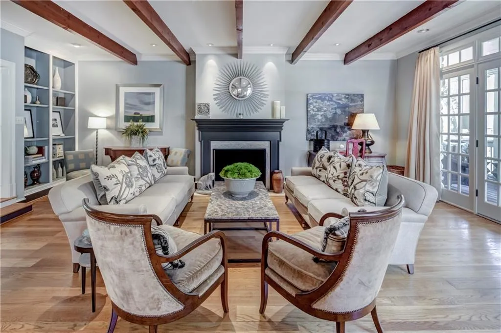 5205 Riverview Road, Atlanta, Georgia 30327, 5 Bedrooms Bedrooms, ,4 BathroomsBathrooms,Residential,Sold,5205 Riverview Road,6529031