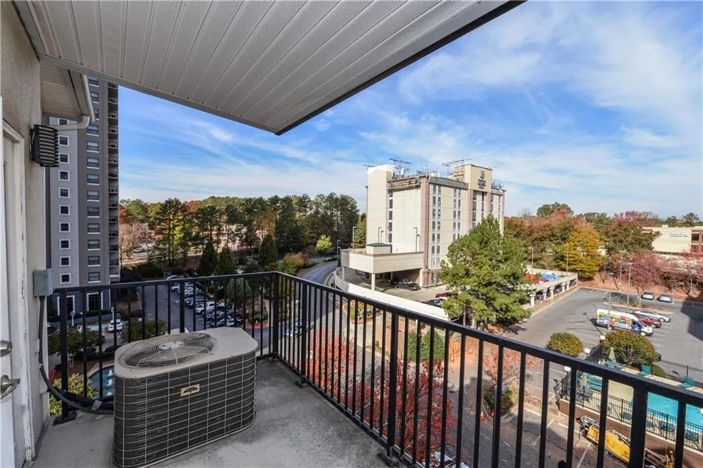 799 Hammond Drive Unit 411, Sandy Springs, Georgia 30328, 2 Bedrooms Bedrooms, ,2 BathroomsBathrooms,Residential,Sold,799 Hammond Drive Unit 411,5776490