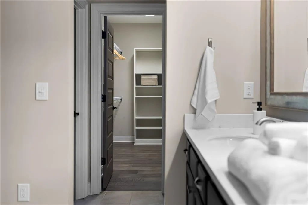 6763 Encore Boulevard, Atlanta, Georgia 30328, 4 Bedrooms Bedrooms, ,4 BathroomsBathrooms,Residential,Sold,6763 Encore Boulevard,7577109