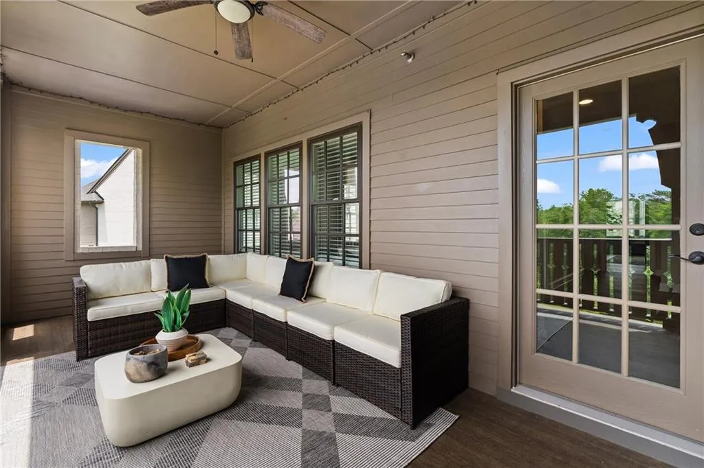 6763 Encore Boulevard, Atlanta, Georgia 30328, 4 Bedrooms Bedrooms, ,4 BathroomsBathrooms,Residential,Sold,6763 Encore Boulevard,7577109