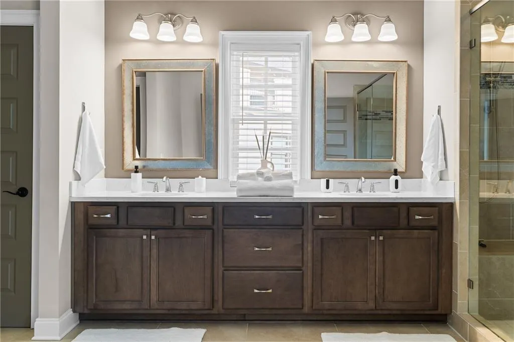 6763 Encore Boulevard, Atlanta, Georgia 30328, 4 Bedrooms Bedrooms, ,4 BathroomsBathrooms,Residential,Sold,6763 Encore Boulevard,7577109