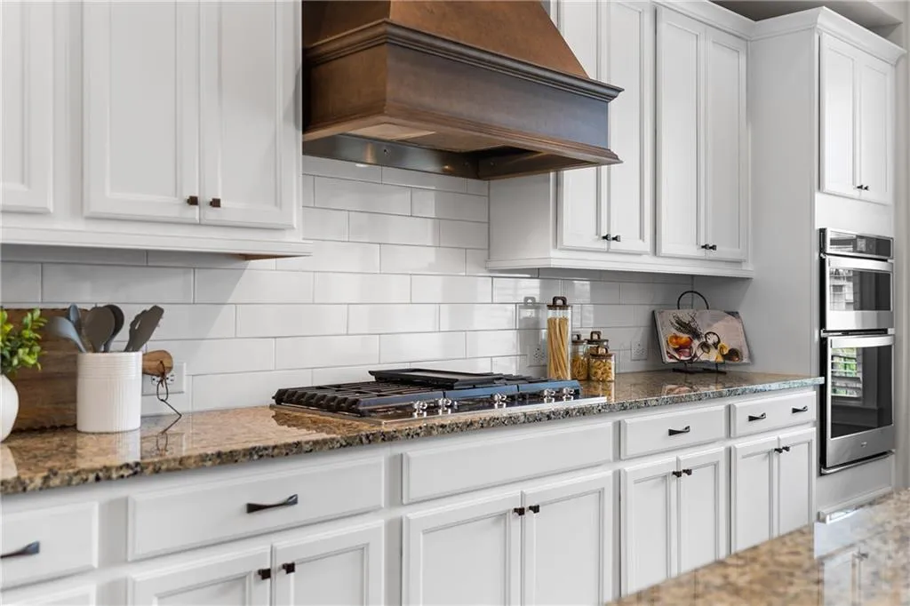 6763 Encore Boulevard, Atlanta, Georgia 30328, 4 Bedrooms Bedrooms, ,4 BathroomsBathrooms,Residential,Sold,6763 Encore Boulevard,7577109