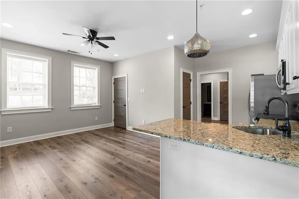 6763 Encore Boulevard, Atlanta, Georgia 30328, 4 Bedrooms Bedrooms, ,4 BathroomsBathrooms,Residential,Sold,6763 Encore Boulevard,7577109