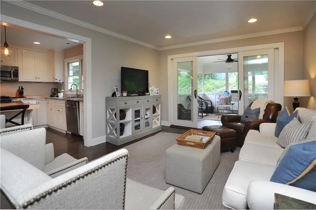 460 Montevallo Drive, Sandy Springs, Georgia 30342, 5 Bedrooms Bedrooms, ,3 BathroomsBathrooms,Residential,Sold,460 Montevallo Drive,5860385