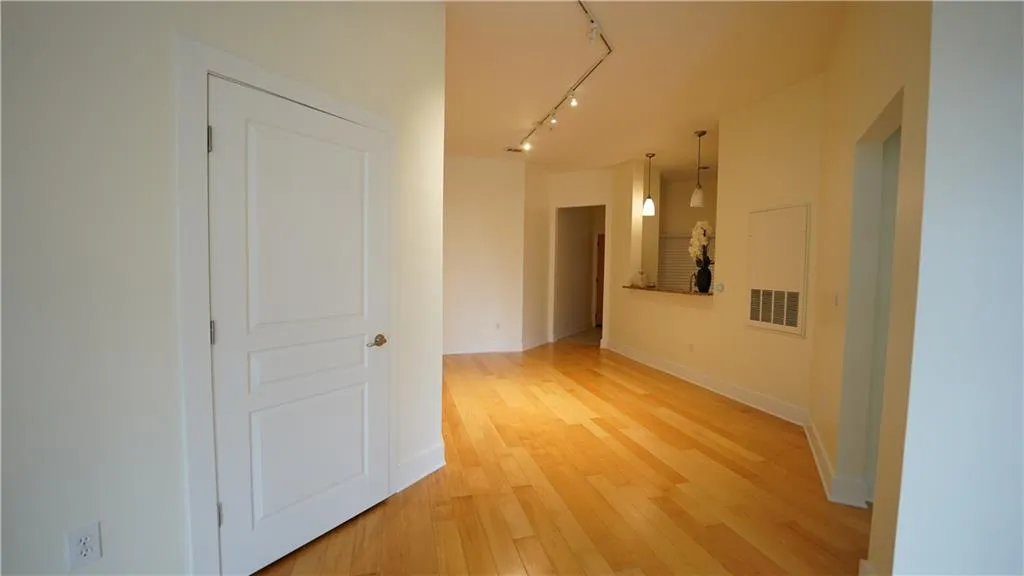799 Hammond Drive Unit 119, Sandy Springs, Georgia 30328, 2 Bedrooms Bedrooms, ,2 BathroomsBathrooms,Residential,Sold,799 Hammond Drive Unit 119,7038761