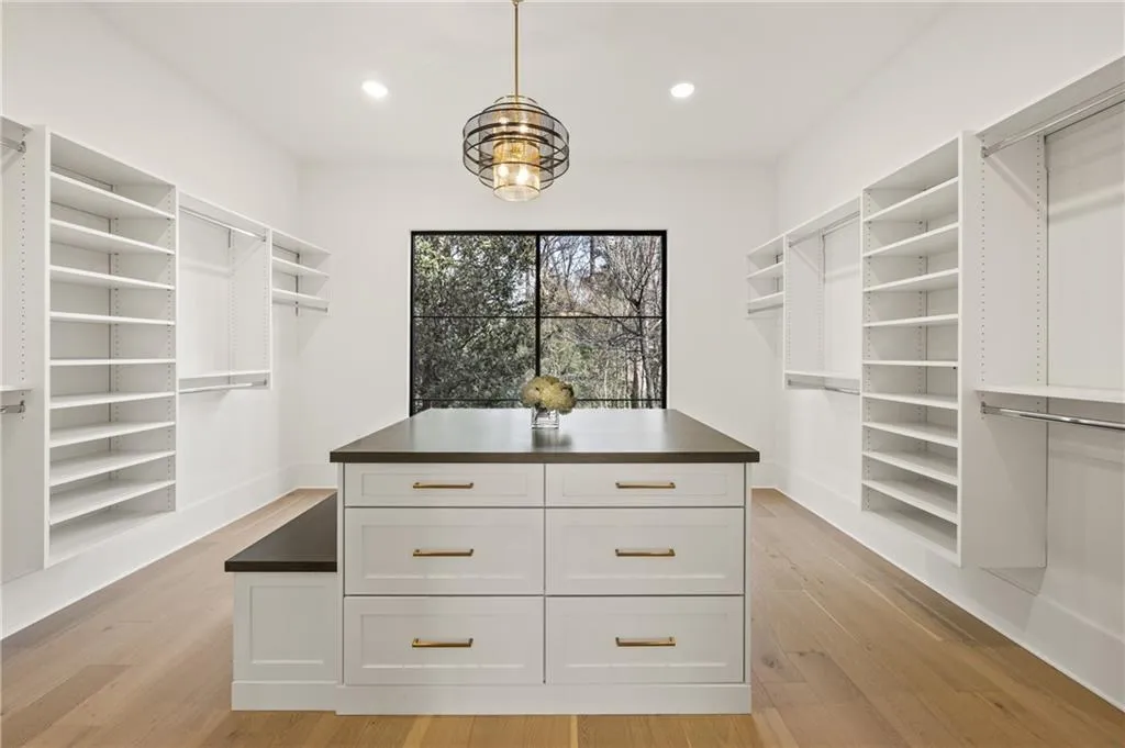 5060 Lake Forrest Drive, Atlanta, Georgia 30342, 7 Bedrooms Bedrooms, ,7 BathroomsBathrooms,Residential,For Sale,5060 Lake Forrest Drive,7525230
