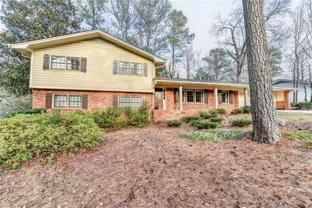 7275 Duncourtney Drive, Atlanta, Georgia 30328, 4 Bedrooms Bedrooms, ,3 BathroomsBathrooms,Residential,Sold,7275 Duncourtney Drive,5816099