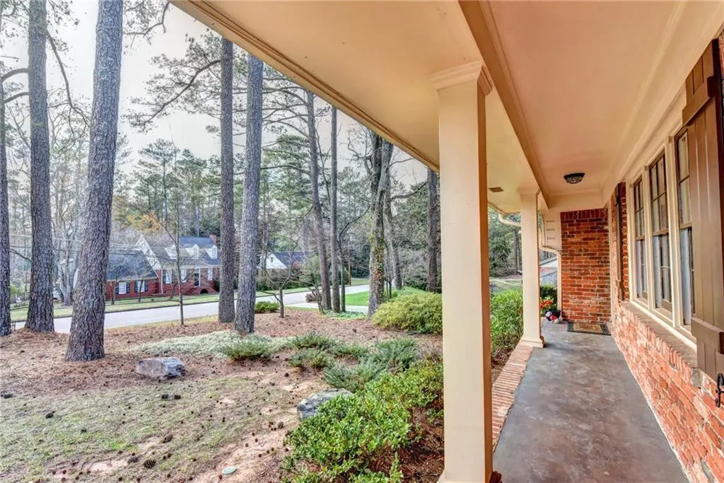 7275 Duncourtney Drive, Atlanta, Georgia 30328, 4 Bedrooms Bedrooms, ,3 BathroomsBathrooms,Residential,Sold,7275 Duncourtney Drive,5816099