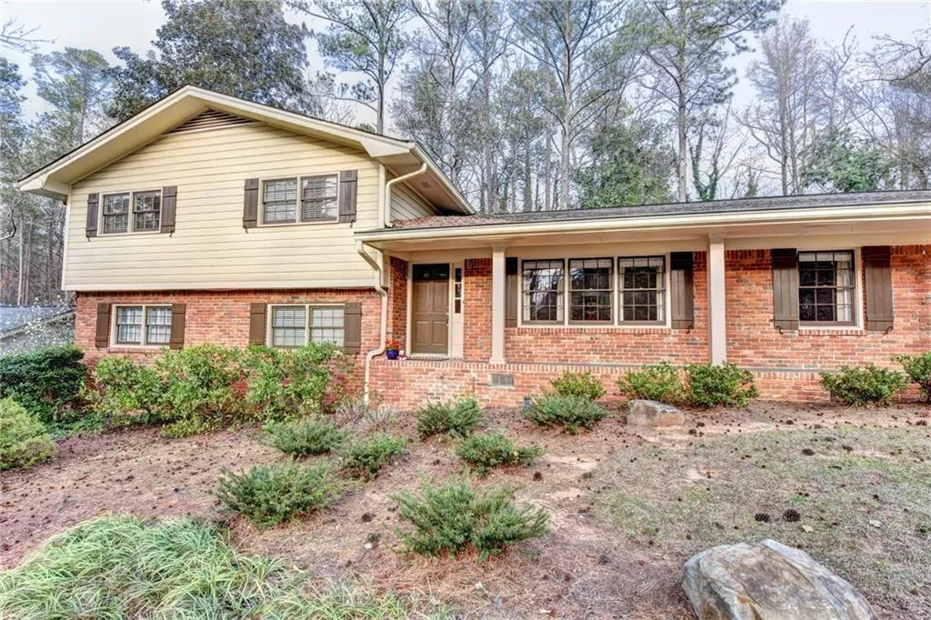7275 Duncourtney Drive, Atlanta, Georgia 30328, 4 Bedrooms Bedrooms, ,3 BathroomsBathrooms,Residential,Sold,7275 Duncourtney Drive,5816099