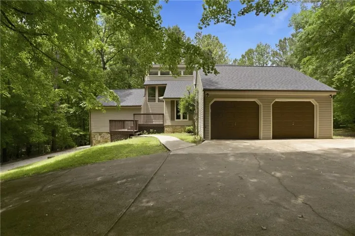 370 Darren Drive, Fayetteville, Georgia 30215