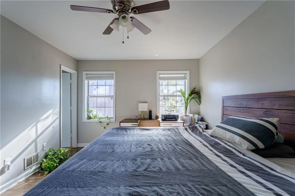 7750 Roswell Road Unit 9e, Sandy Springs, Georgia 30350, 3 Bedrooms Bedrooms, ,2 BathroomsBathrooms,Residential,Sold,7750 Roswell Road Unit 9e,6972576