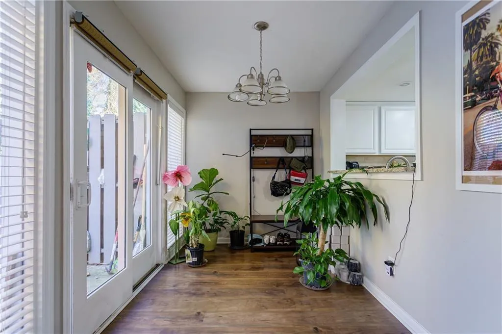7750 Roswell Road Unit 9e, Sandy Springs, Georgia 30350, 3 Bedrooms Bedrooms, ,2 BathroomsBathrooms,Residential,Sold,7750 Roswell Road Unit 9e,6972576