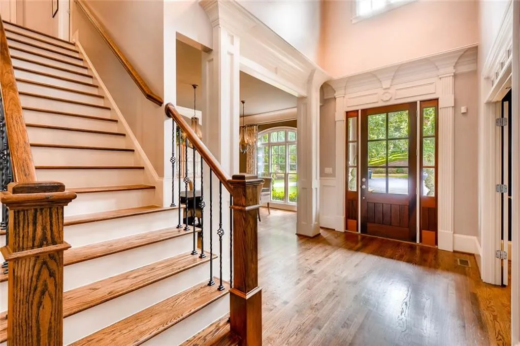 160 Trimble Crest Drive, Atlanta, Georgia 30342, 6 Bedrooms Bedrooms, ,5 BathroomsBathrooms,Residential,Sold,160 Trimble Crest Drive,5951771
