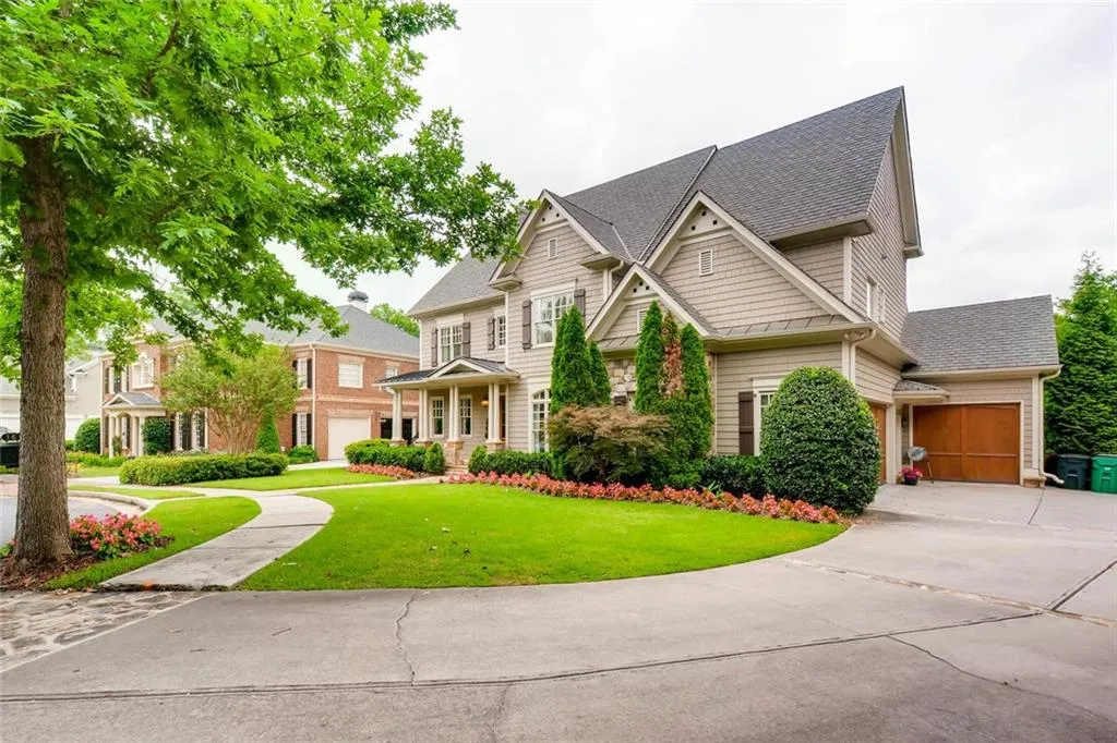 160 Trimble Crest Drive, Atlanta, Georgia 30342, 6 Bedrooms Bedrooms, ,5 BathroomsBathrooms,Residential,Sold,160 Trimble Crest Drive,5951771