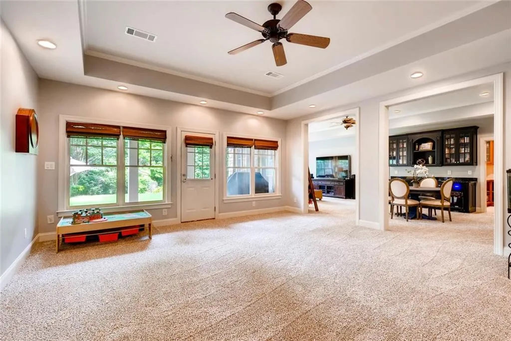 160 Trimble Crest Drive, Atlanta, Georgia 30342, 6 Bedrooms Bedrooms, ,5 BathroomsBathrooms,Residential,Sold,160 Trimble Crest Drive,5951771