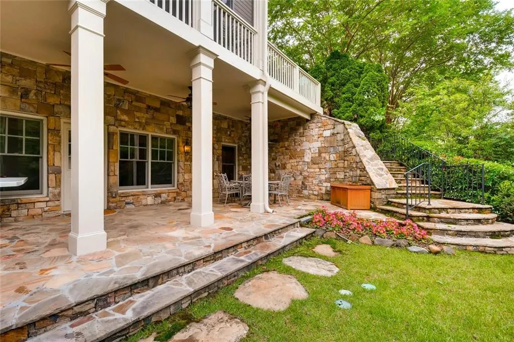 160 Trimble Crest Drive, Atlanta, Georgia 30342, 6 Bedrooms Bedrooms, ,5 BathroomsBathrooms,Residential,Sold,160 Trimble Crest Drive,5951771
