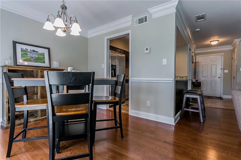 6980 Roswell Road Unit B7, Atlanta, Georgia 30328, 2 Bedrooms Bedrooms, ,2 BathroomsBathrooms,Residential,Sold,6980 Roswell Road Unit B7,6109523