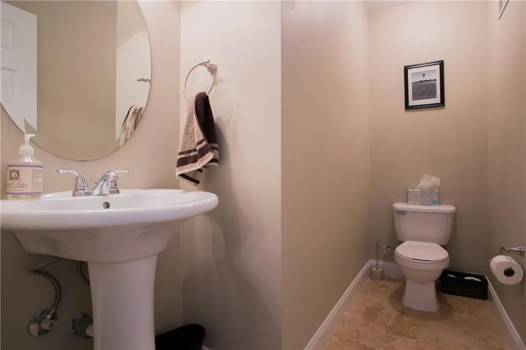 6980 Roswell Road Unit B7, Atlanta, Georgia 30328, 2 Bedrooms Bedrooms, ,2 BathroomsBathrooms,Residential,Sold,6980 Roswell Road Unit B7,6109523