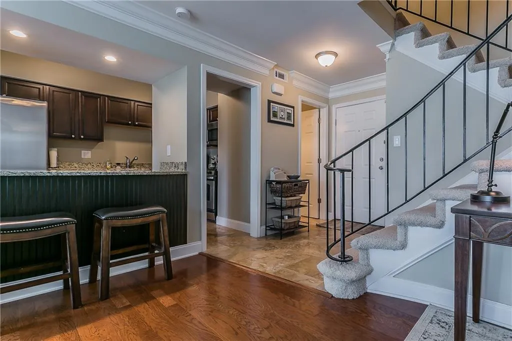 6980 Roswell Road Unit B7, Atlanta, Georgia 30328, 2 Bedrooms Bedrooms, ,2 BathroomsBathrooms,Residential,Sold,6980 Roswell Road Unit B7,6109523