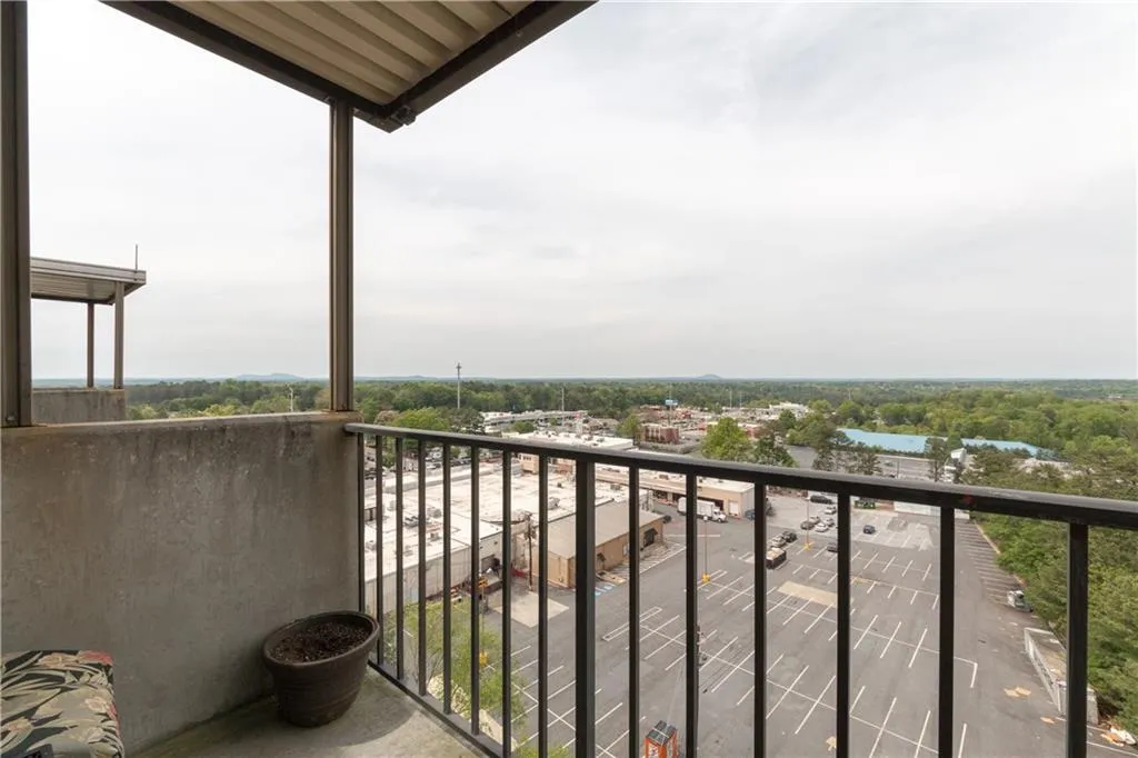 300 Johnson Ferry Road Ne Unit 1003, Atlanta, Georgia 30328, 1 Bedroom Bedrooms, ,1 BathroomBathrooms,Residential,Sold,300 Johnson Ferry Road Ne Unit 1003,5674640