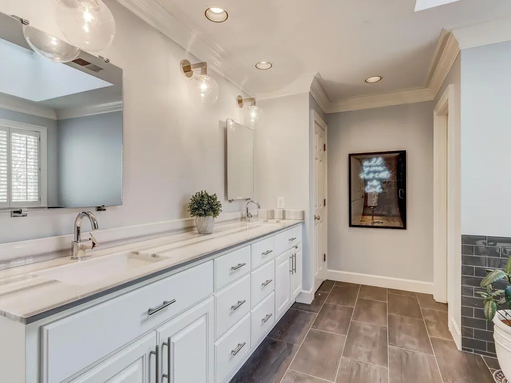 160 Spalding Creek Court, Sandy Springs, Georgia 30350, 5 Bedrooms Bedrooms, ,5 BathroomsBathrooms,Residential,Sold,160 Spalding Creek Court,6859600