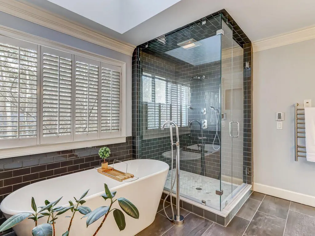 160 Spalding Creek Court, Sandy Springs, Georgia 30350, 5 Bedrooms Bedrooms, ,5 BathroomsBathrooms,Residential,Sold,160 Spalding Creek Court,6859600