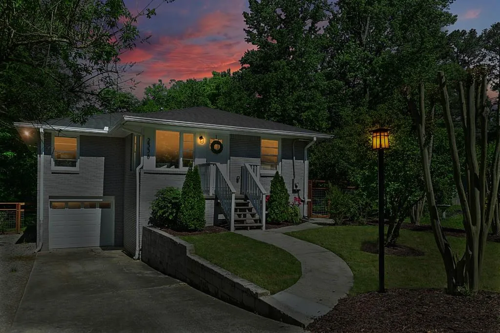 2336 Nesbitt Drive Ne, Brookhaven, Georgia 30319, 4 Bedrooms Bedrooms, ,3 BathroomsBathrooms,Residential,Sold,2336 Nesbitt Drive Ne,6009225